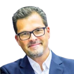 frank_salzgeber-removebg-preview